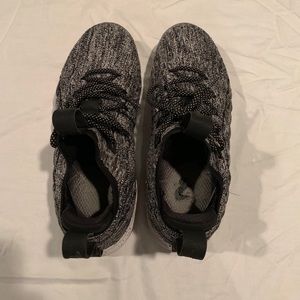 Nike LeBron 15 Lows Men’s Basketball Shoes